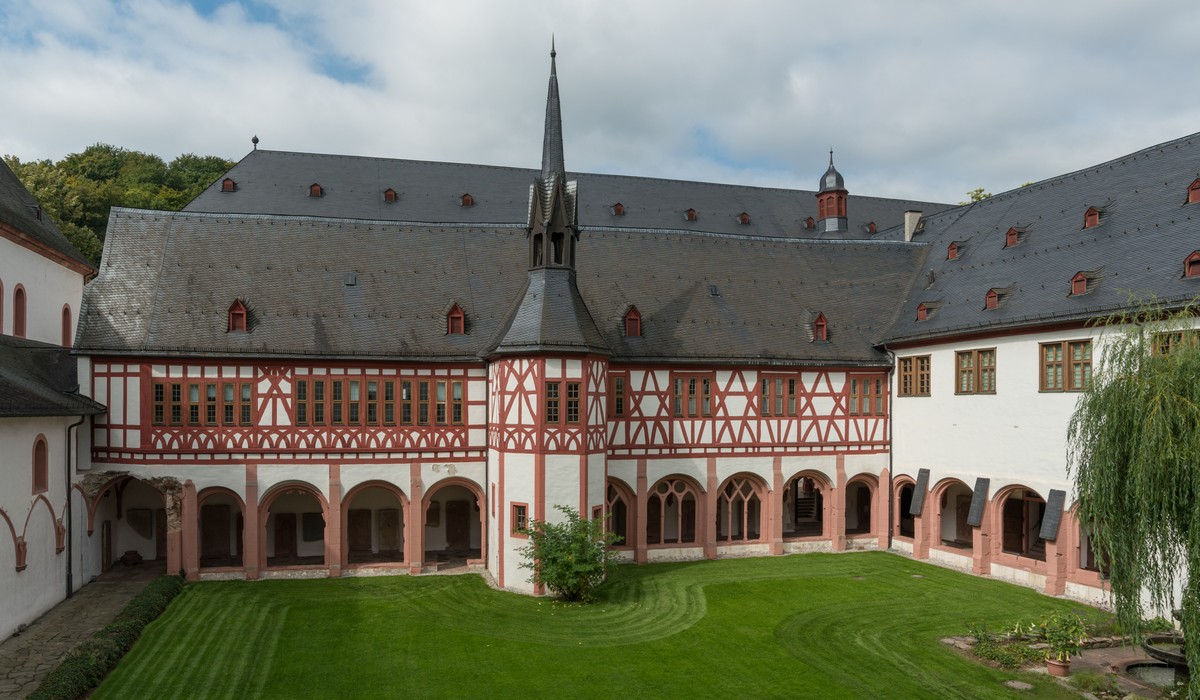Eltville lädt zum Neujahrsempfang im Kloster Eberbach und setzt auf Gemeinschaft