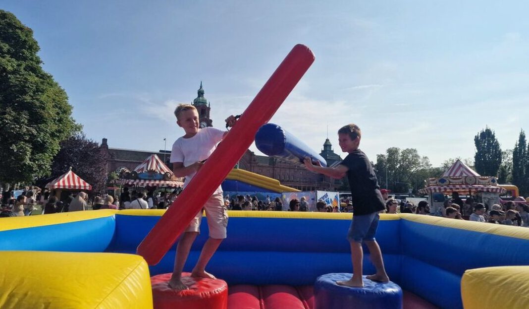Fünf Tage Spiellandschaft in den Reisinger Anlagen für Kinder und Familien Fünf Tage Spiellandschaft in den Reisinger Anlagen für Kinder und Familien