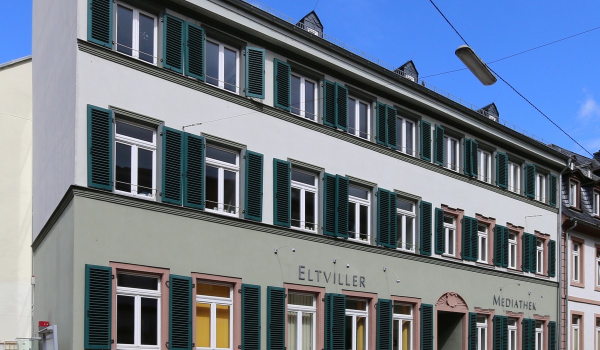 Mediathek Eltville beendet Jubiläumsjahr mit literarisch‑kulinarischer Lesung