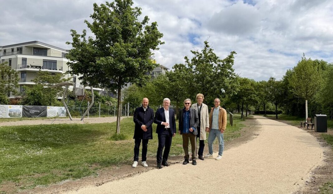 Neuer Fuß und Radverkehrsweg in Kastel verbindet Helling Höfe direkt mit Rheinpromenade Neuer Fuß und Radverkehrsweg in Kastel verbindet Helling Höfe direkt mit Rheinpromenade
