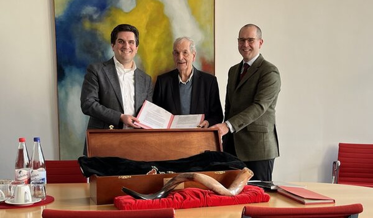 Stadtarchiv Wiesbaden übernimmt umfangreichen Theaternachlass von Manfred Beilharz Stadtarchiv Wiesbaden übernimmt umfangreichen Theaternachlass von Manfred Beilharz