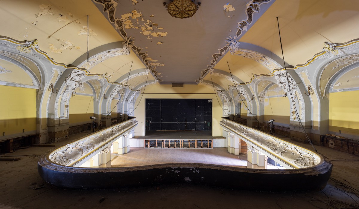 Stadtverordnetenversammlung gibt Startschuss für Schadstoffsanierung und Teilabriss der Walhalla