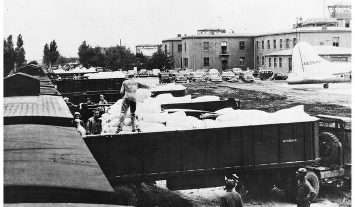 Wiesbadener Archivfoto nimmt Platz in Bonner Dauerausstellung ein Wiesbadener Archivfoto nimmt Platz in Bonner Dauerausstellung ein